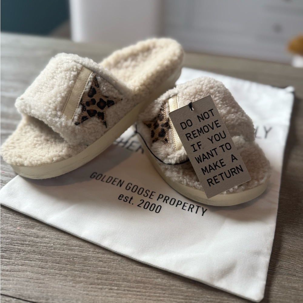 Brand New Golden Goose Women’s Size 8 Shearling Slides